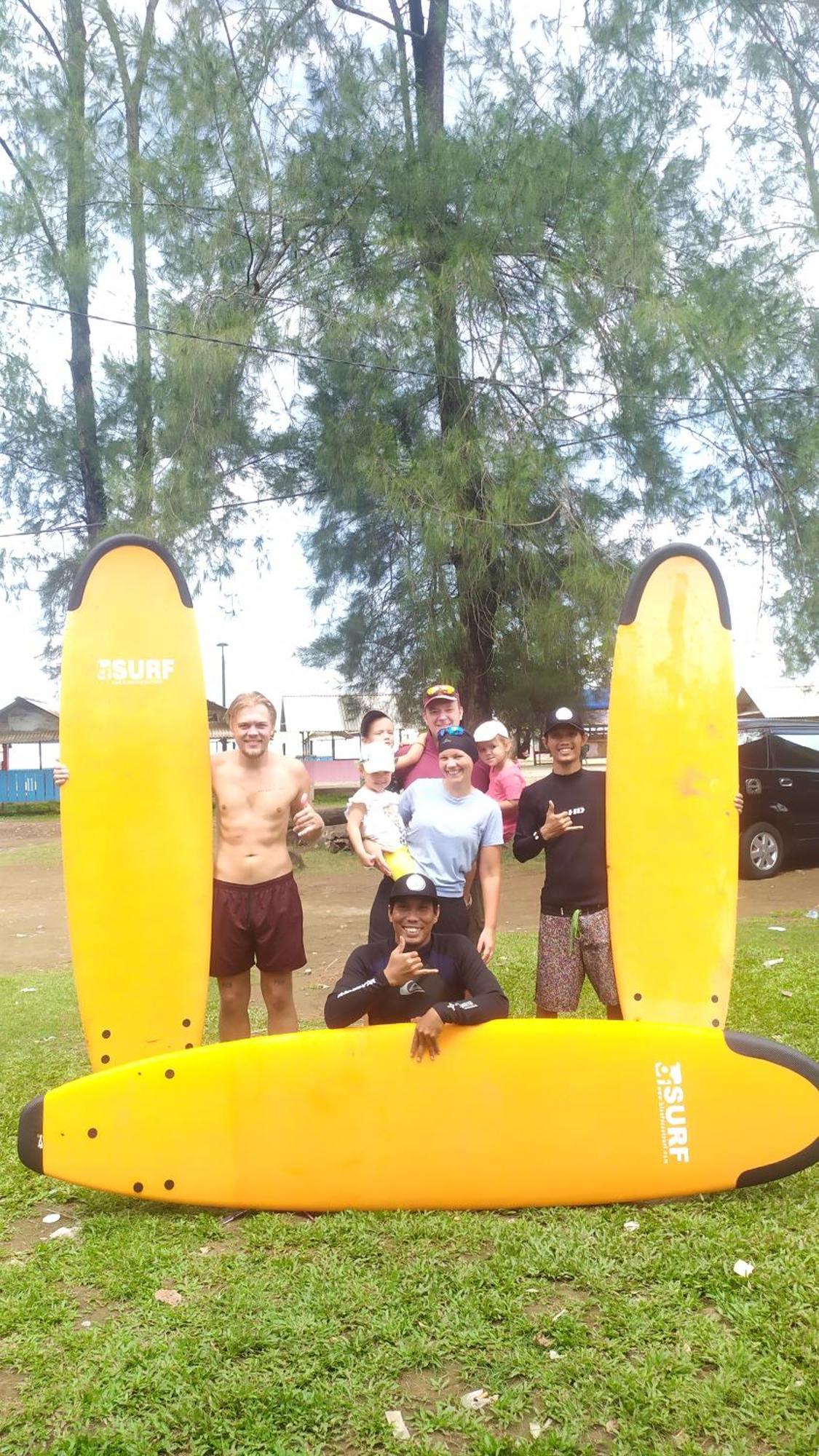 Air Manis Secret Surfcamp Apartamento Taluk Batung Exterior foto