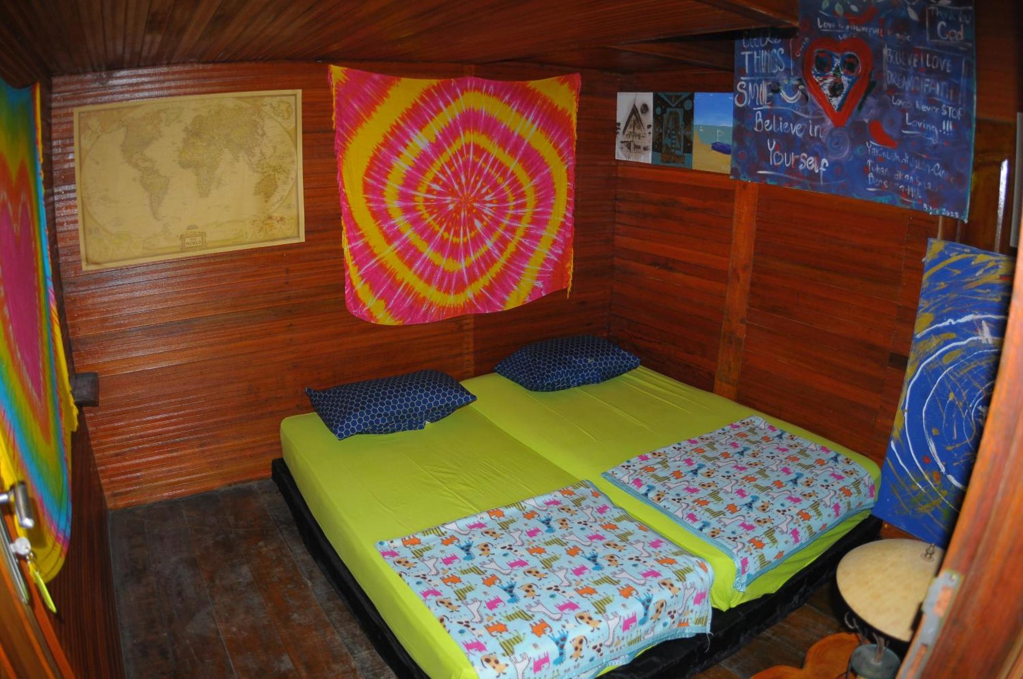 Air Manis Secret Surfcamp Apartamento Taluk Batung Exterior foto
