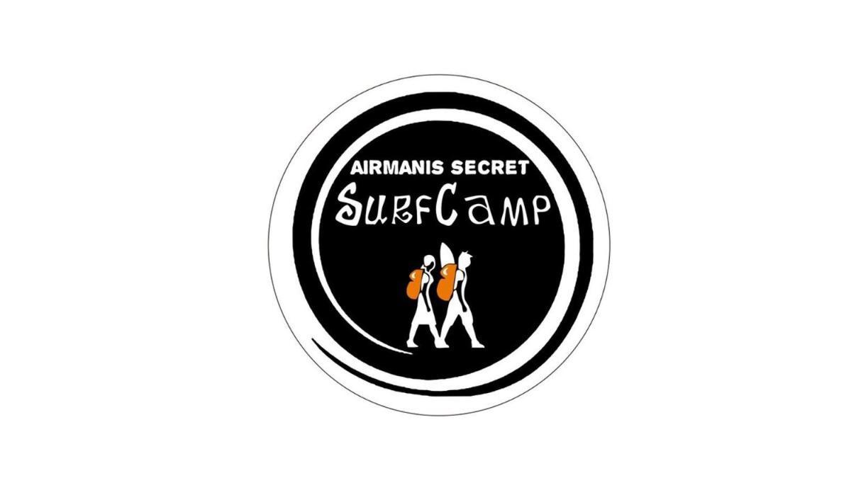 Air Manis Secret Surfcamp Apartamento Taluk Batung Exterior foto