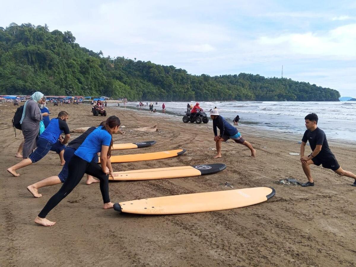 Air Manis Secret Surfcamp Apartamento Taluk Batung Exterior foto