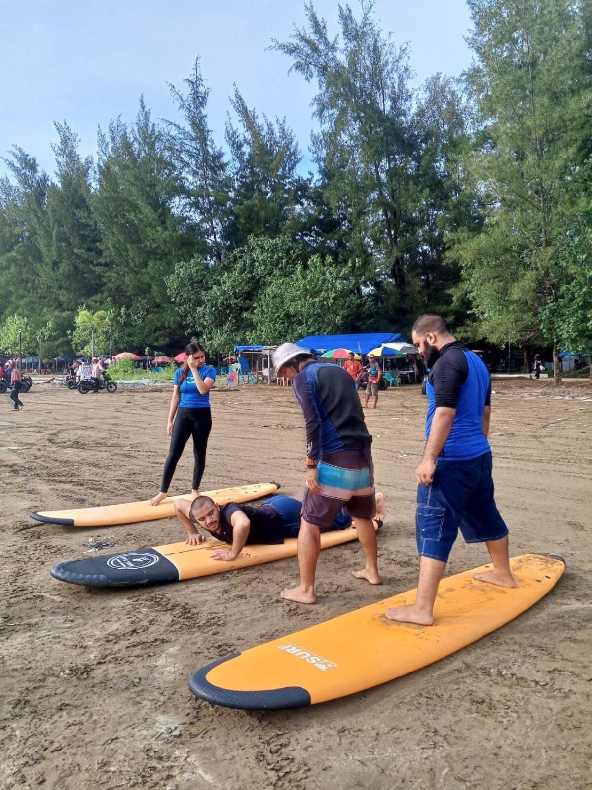 Air Manis Secret Surfcamp Apartamento Taluk Batung Exterior foto