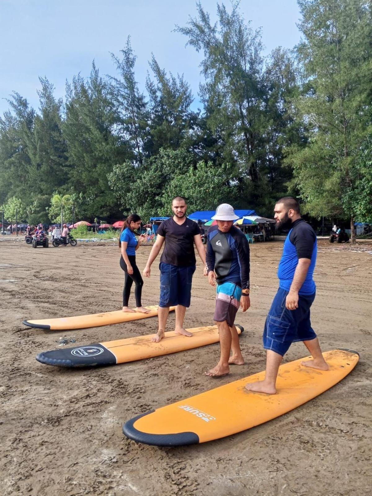 Air Manis Secret Surfcamp Apartamento Taluk Batung Exterior foto