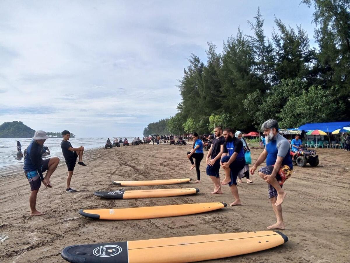 Air Manis Secret Surfcamp Apartamento Taluk Batung Exterior foto