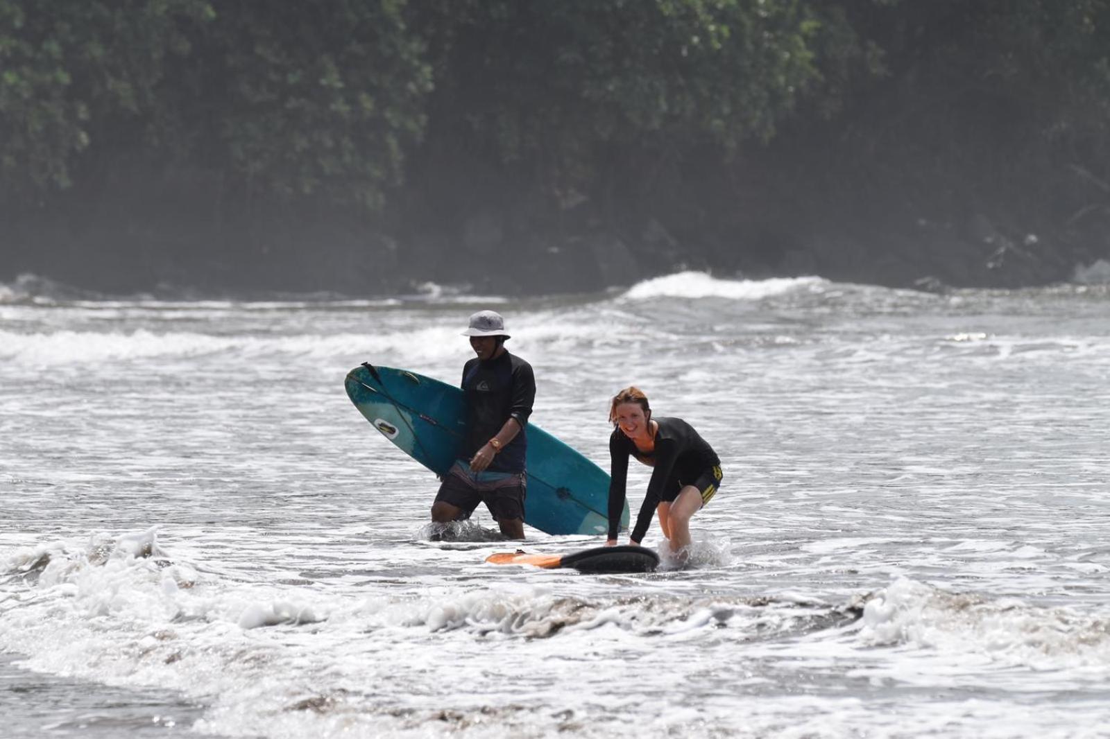 Air Manis Secret Surfcamp Apartamento Taluk Batung Exterior foto