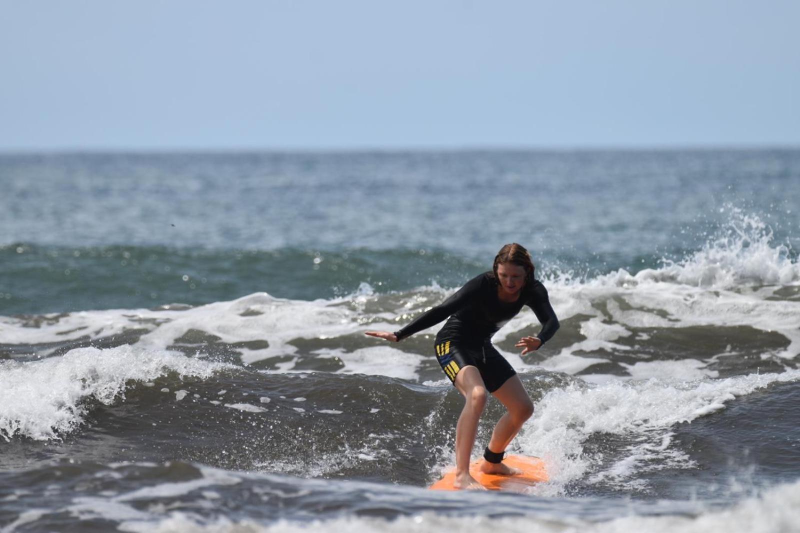 Air Manis Secret Surfcamp Apartamento Taluk Batung Exterior foto